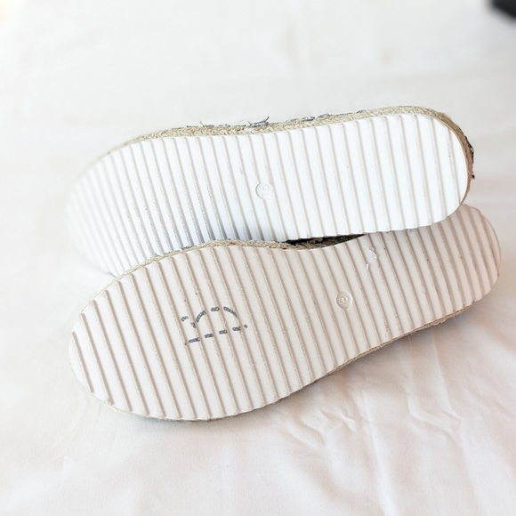 Madden Girl Erin Slip on Sneakers - Picture 2 of 6